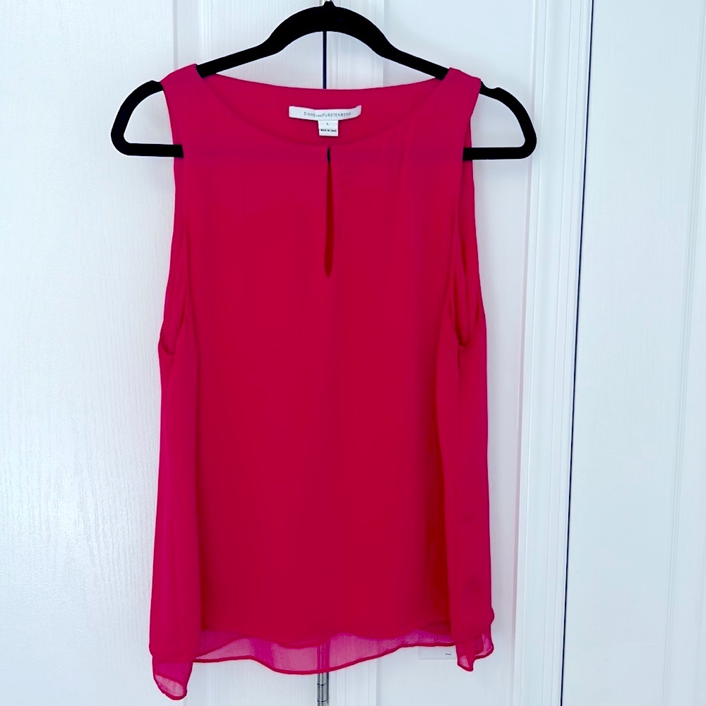 Silk DVF Sleeveless Top w/Keyhole